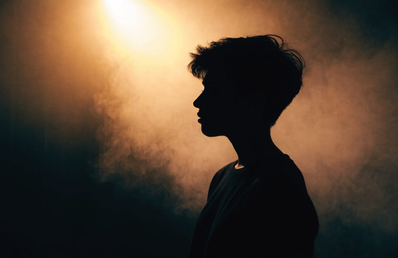 Chiaroscuro Silhouette example frame
